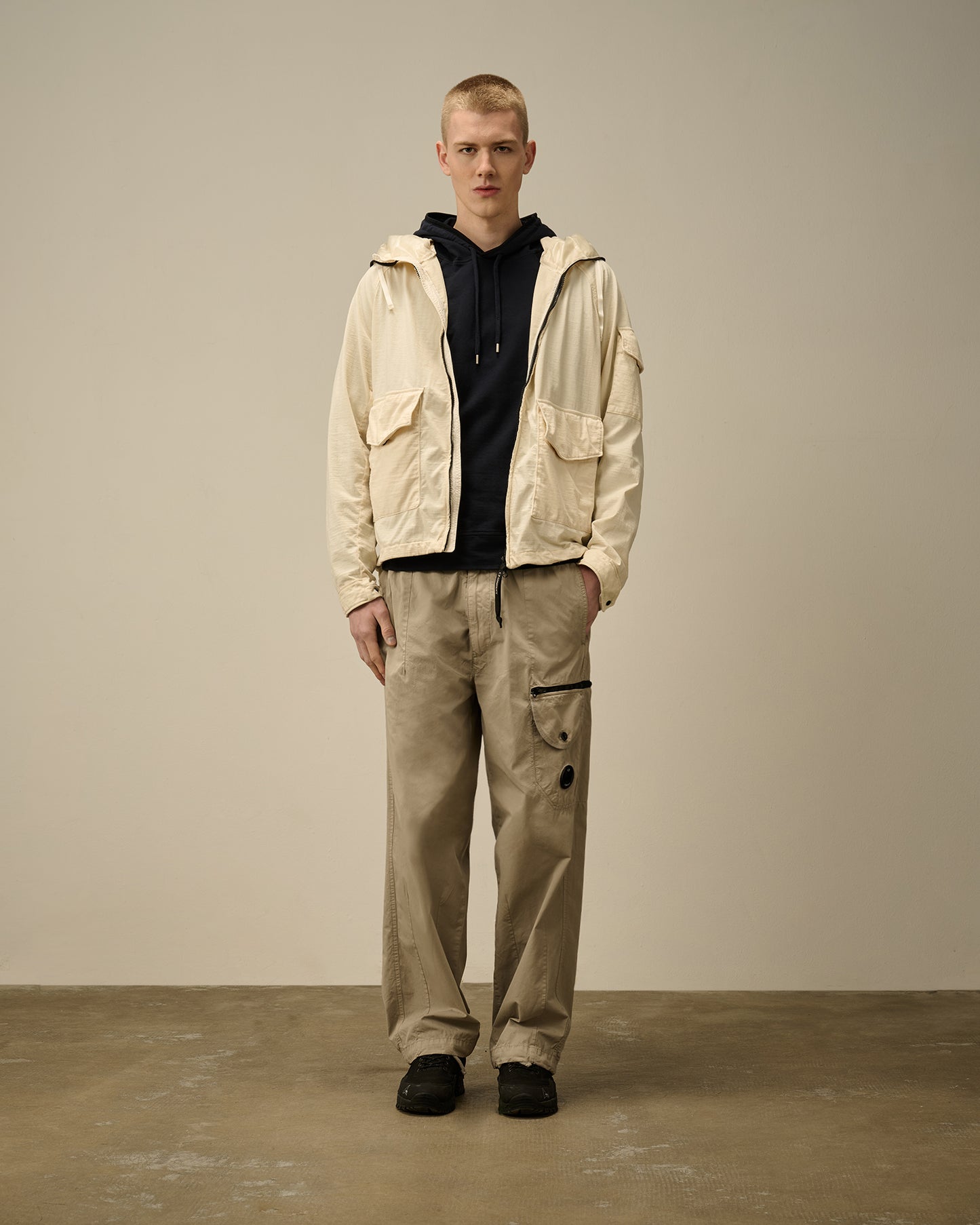 Microreps Boxy Cargo Lens Pants Beige