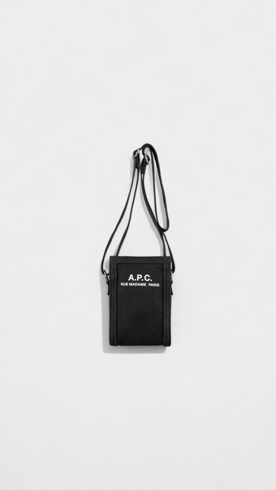 Crossbody Pouch Recuperation