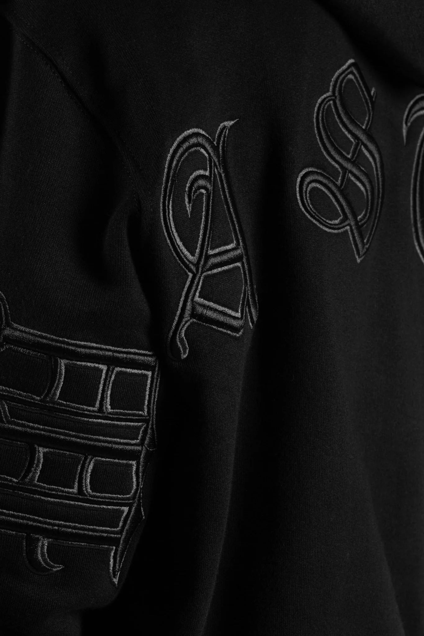 Kingdom Curve Zip Hoddie