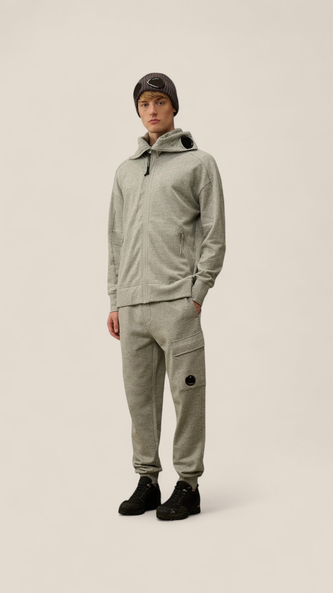 Diagonal Raised Fleece Cargo Sweatpants