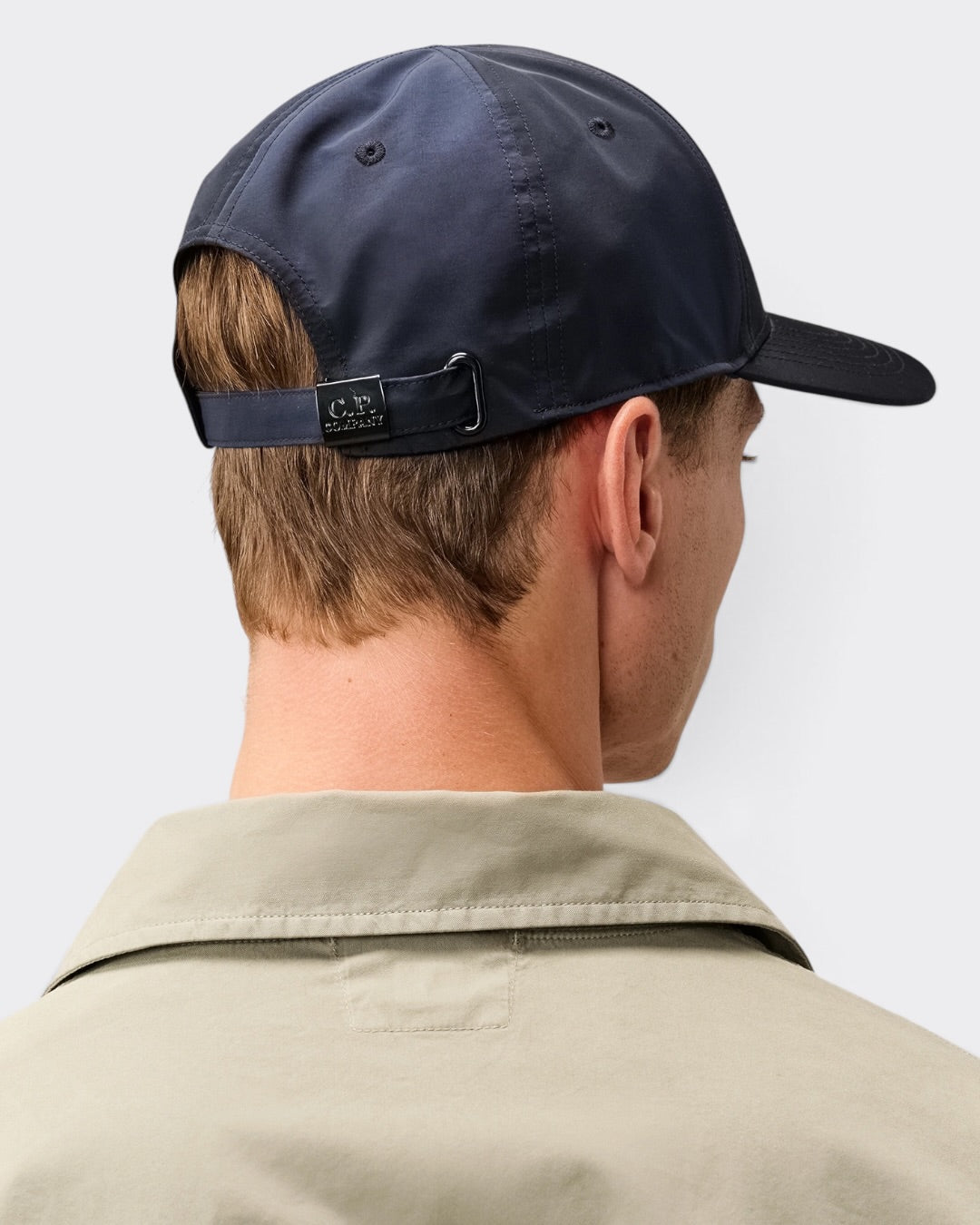 Chrome-r logo cap
