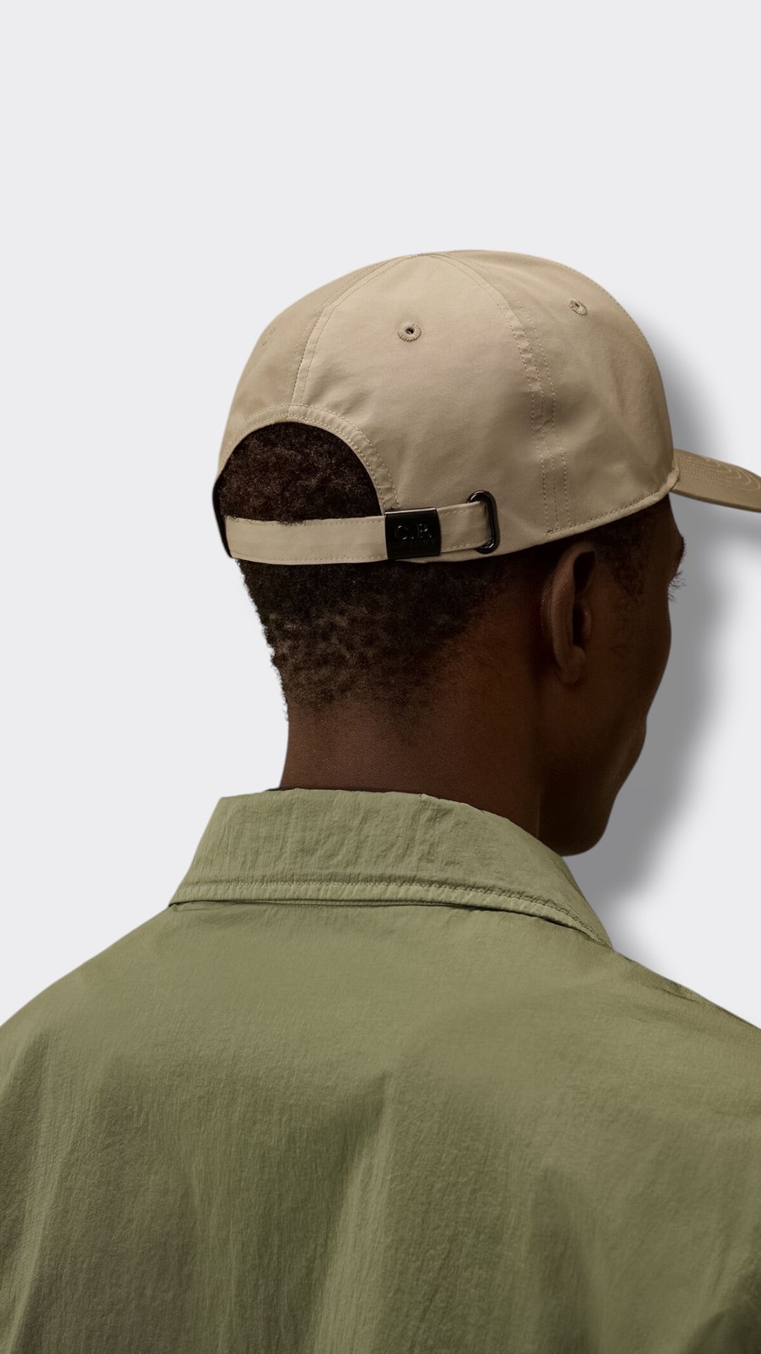 Chrome-r logo cap
