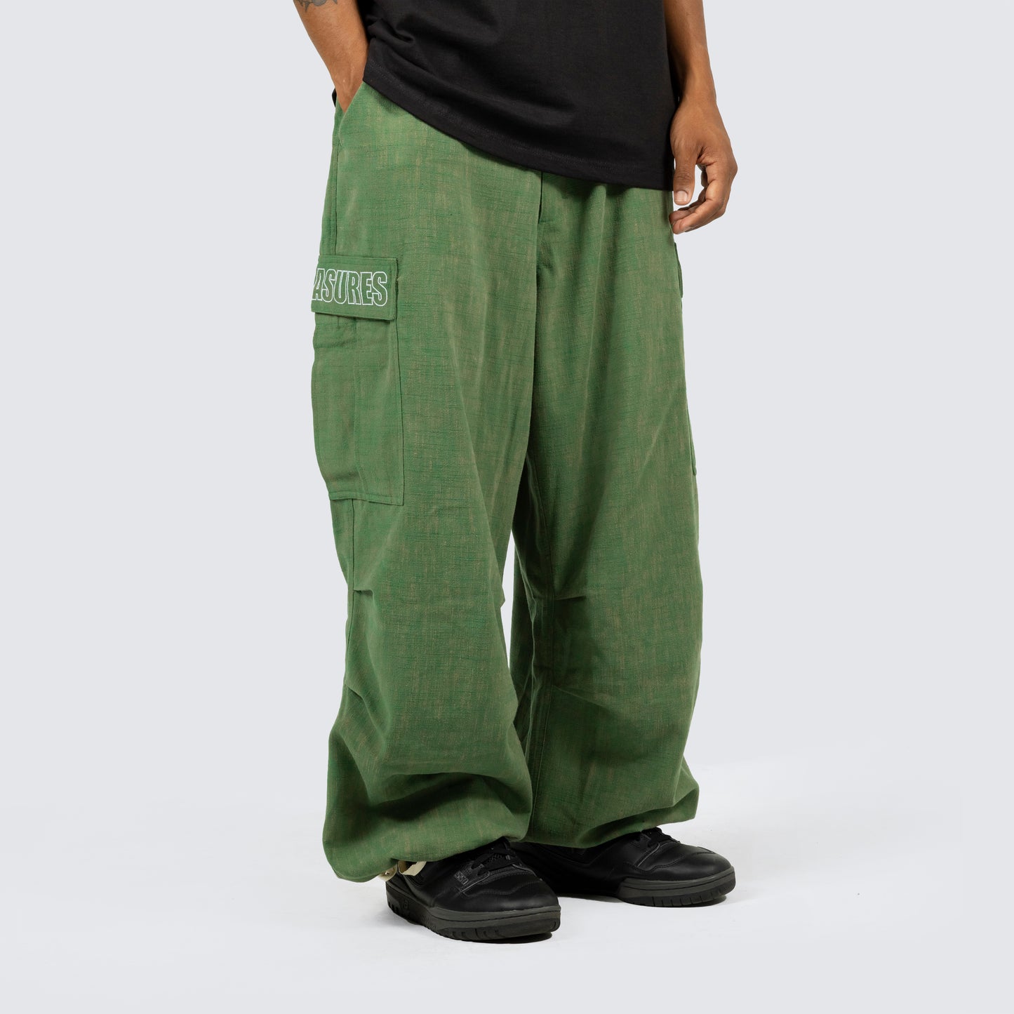 Visitor Wide Fit Cargo Pants Green