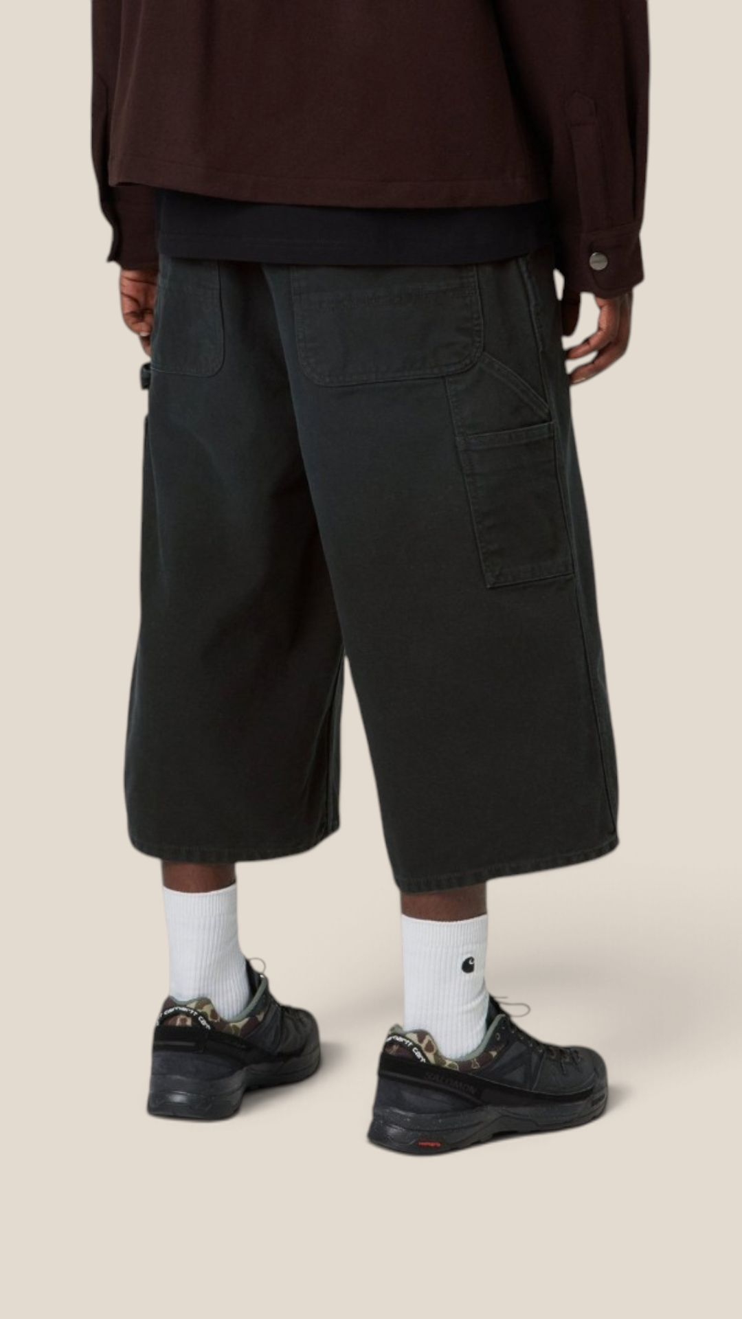 OG Single Knee Long Short Black Stone Canvas - con modelo
