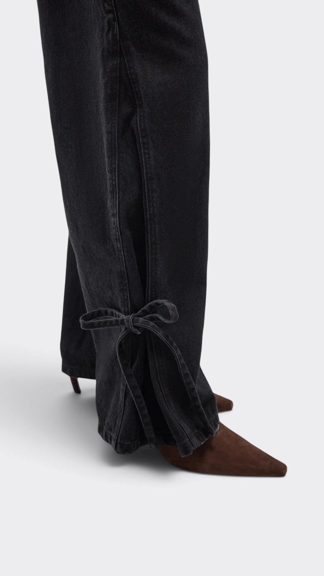Jada Black Denim Relaxed Jeans