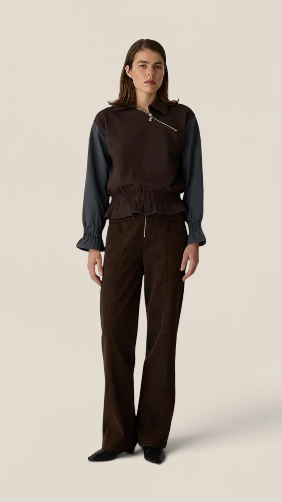 Jolanda Brown Sweatshirt